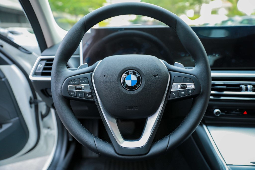 Vô Lăng BMW 320i Sport Line LCI.