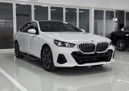 potw74npgsl1okh-611-530i-msport.jpg